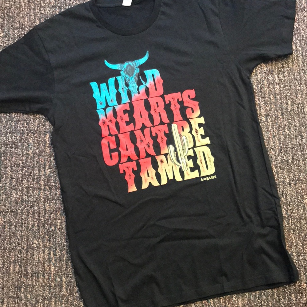 BRAND NEW left over boutique tee! Wild 💜s!